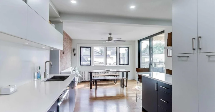 C (Upper)-27 St Johns Road, Toronto, ON, M6P 1T7 - 3