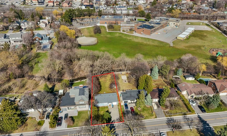 15 Pioneer Drive