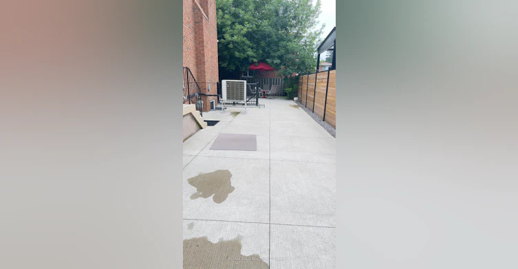142 Whitchurch Mews, Mississauga, ON, L5A 4B3 - 2