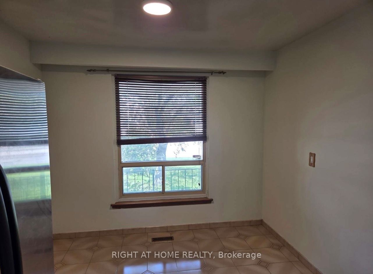 1010 Bloor Street, Mississauga, ON, L4Y 2N2 - 17