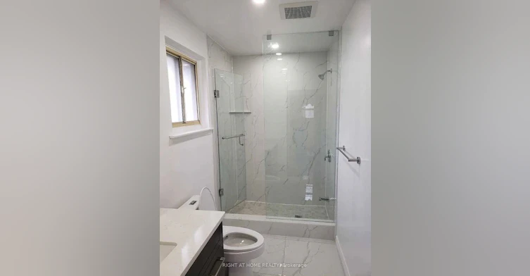1010 Bloor Street, Mississauga, ON, L4Y 2N2 - 5