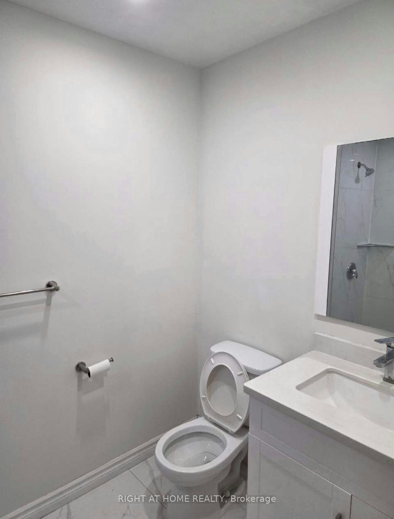 1010 Bloor Street, Mississauga, ON, L4Y 2N2 - 18