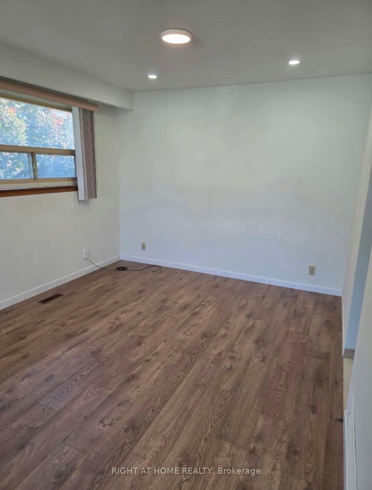 1010 Bloor Street, Mississauga, ON, L4Y 2N2 - 20