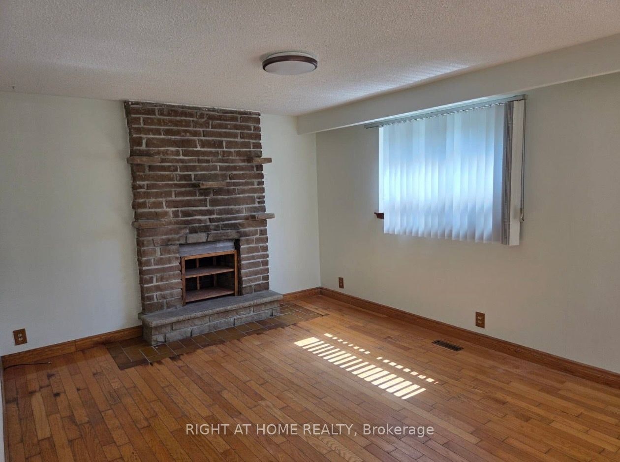 1010 Bloor Street, Mississauga, ON, L4Y 2N2 - 12