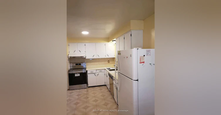 1010 Bloor Street, Mississauga, ON, L4Y 2N2 - 3