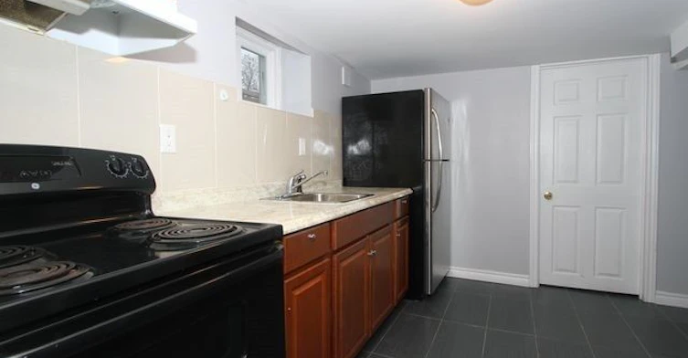 30 Elder Avenue, Toronto, ON, M8W 1S4 - 13
