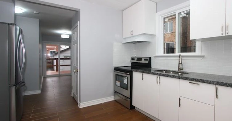 30 Elder Avenue, Toronto, ON, M8W 1S4 - 5