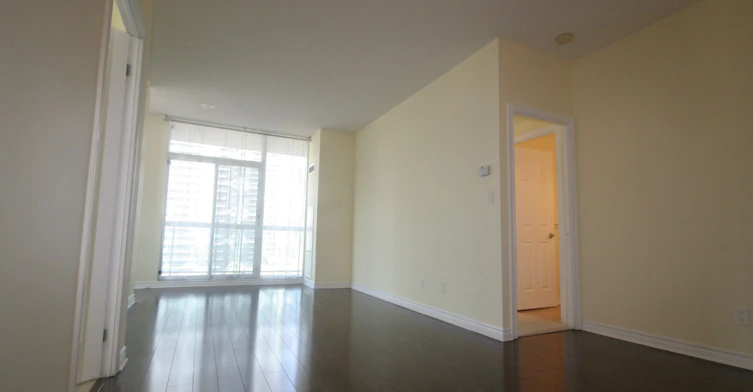 907-3504 Hurontario Street, Mississauga, ON, L5B 0B9 - 4