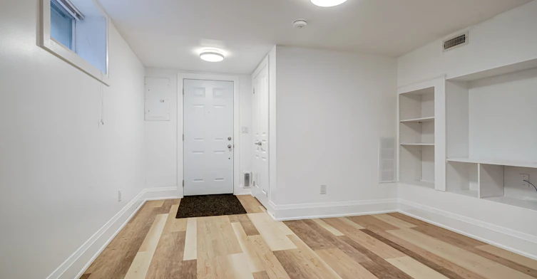 Lower-250 Nairn Avenue, Toronto, ON, M6E 4H4 - 21