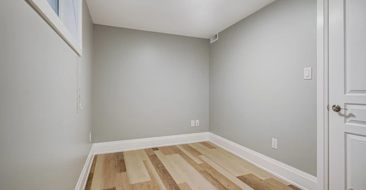 Lower-250 Nairn Avenue, Toronto, ON, M6E 4H4 - 19