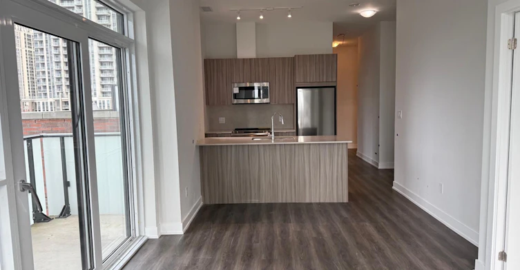 519-430 Square One Drive, Mississauga, ON, L5B 0L6 - 10