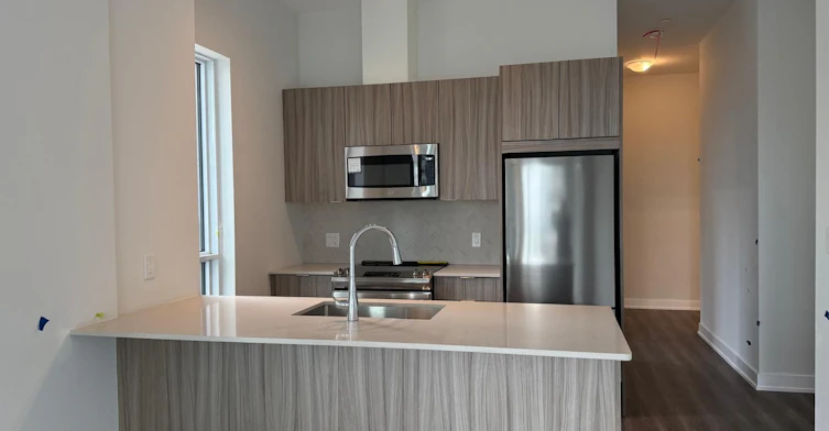 519-430 Square One Drive, Mississauga, ON, L5B 0L6 - 6