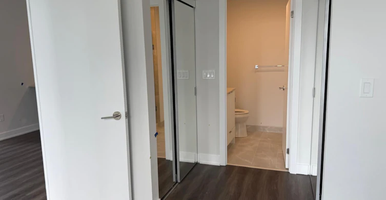 519-430 Square One Drive, Mississauga, ON, L5B 0L6 - 24