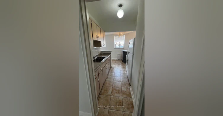 1-1 Wandle Avenue, Toronto, ON, M3M 2L1 - 10