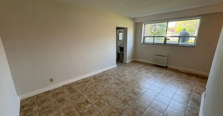 1-1 Wandle Avenue, Toronto, ON, M3M 2L1 - 3