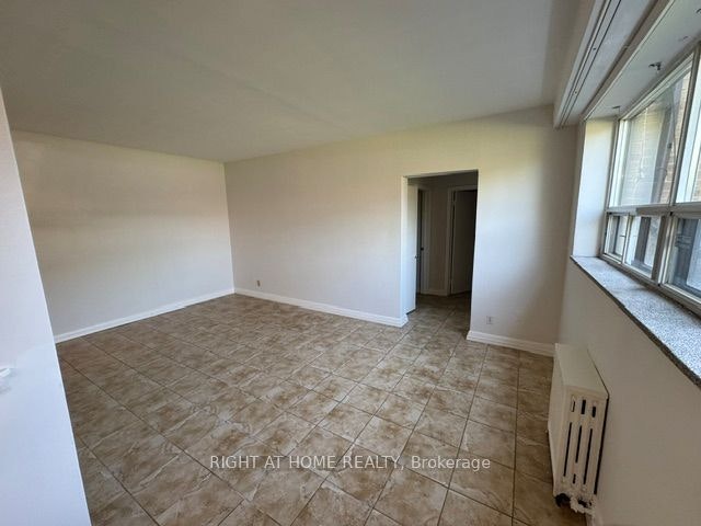 1-1 Wandle Avenue, Toronto, ON, M3M 2L1 - 6