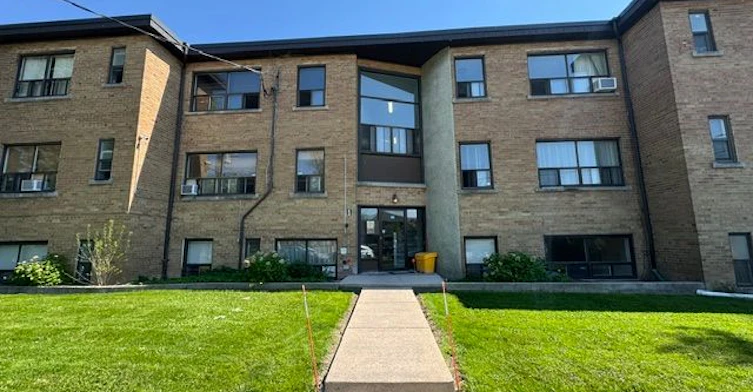 1-1 Wandle Avenue, Toronto, ON, M3M 2L1