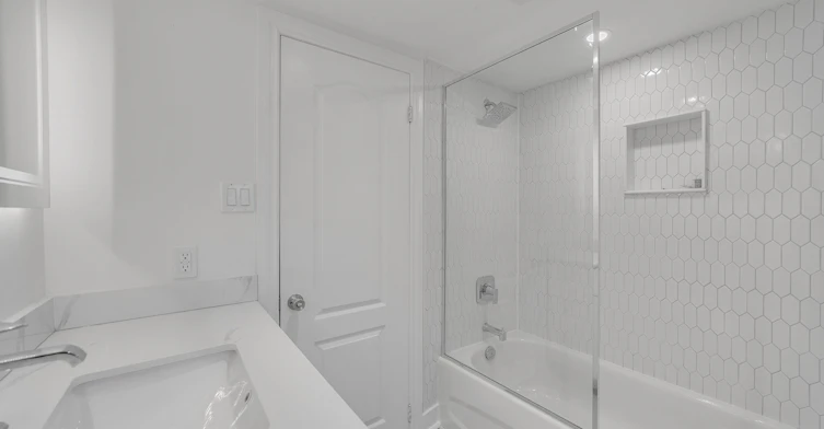 41 Monarchdale Avenue, Toronto, ON, M6M 2S6 - 34
