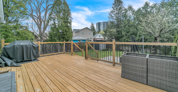 41 Monarchdale Avenue, Toronto, ON, M6M 2S6 - 10