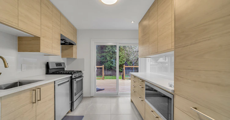 41 Monarchdale Avenue, Toronto, ON, M6M 2S6 - 23