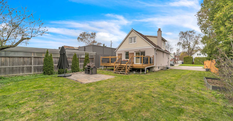 41 Monarchdale Avenue, Toronto, ON, M6M 2S6 - 6