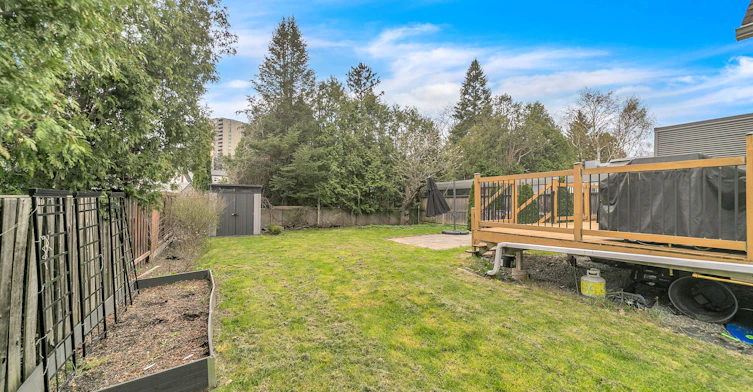 41 Monarchdale Avenue, Toronto, ON, M6M 2S6 - 5