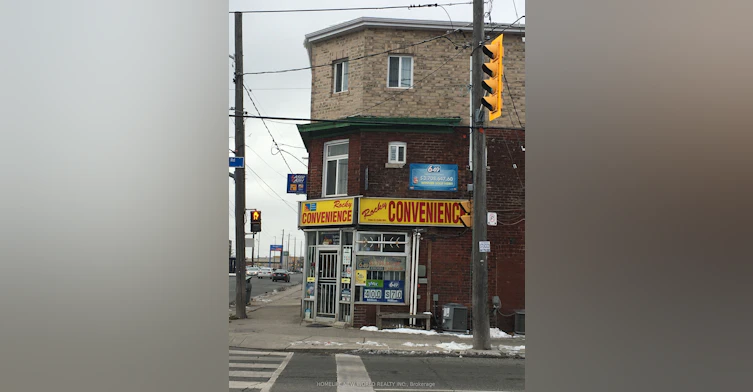 201-2466 St Clair Avenue W, Toronto, ON, M6N 1L3 - 7