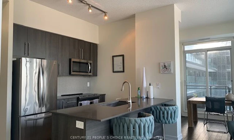 601-510 Curran Place