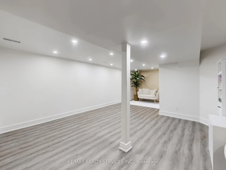 30 Haley Court, Brampton, ON, L6S 1N6 - 34