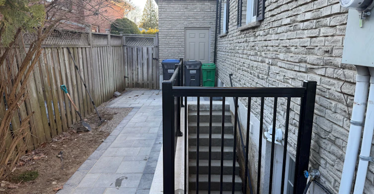 Room 2-450 Abington Avenue, Mississauga, ON, L5A 1L7 - 8