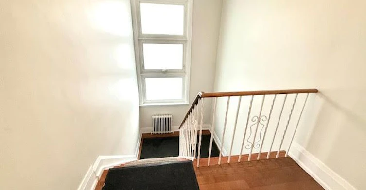 25 Donald Avenue, Toronto, ON, M6M 1J9 - 13