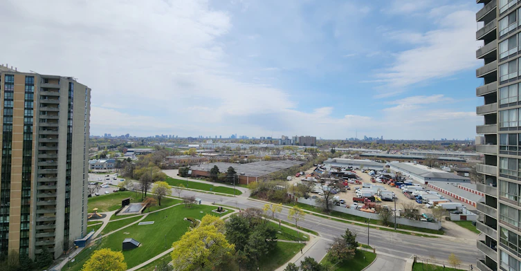 1609-10 Martha Eaton Way, Toronto, ON, M6M 5B3 - 14