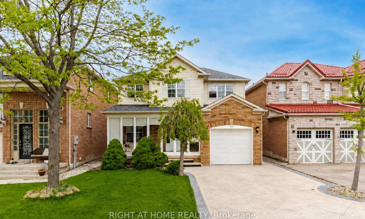 10 Charleswood Circle