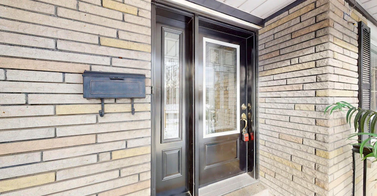 189 Kingsview Boulevard, Toronto, ON, M9R 1V7 - 3