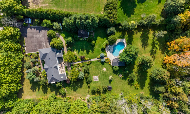 4220 Ennisclare Drive