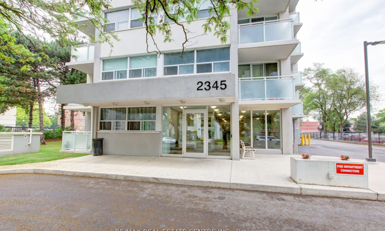 1202-2345 Confederation Parkway