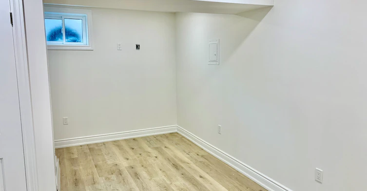 4-977 Glencairn Avenue, Toronto, ON, M6B 2A8 - 6