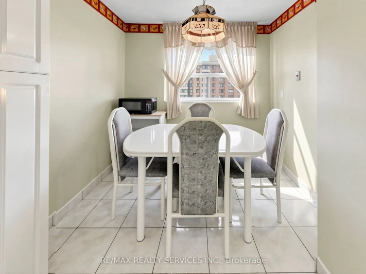 1206-3 Lisa Street, Brampton, ON, L6T 4A2 - 13