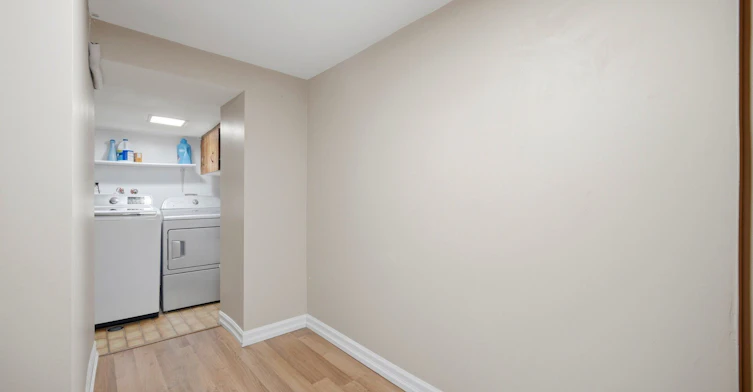 2-2000 Dufferin Street, Toronto, ON, M6E 3R2 - 23