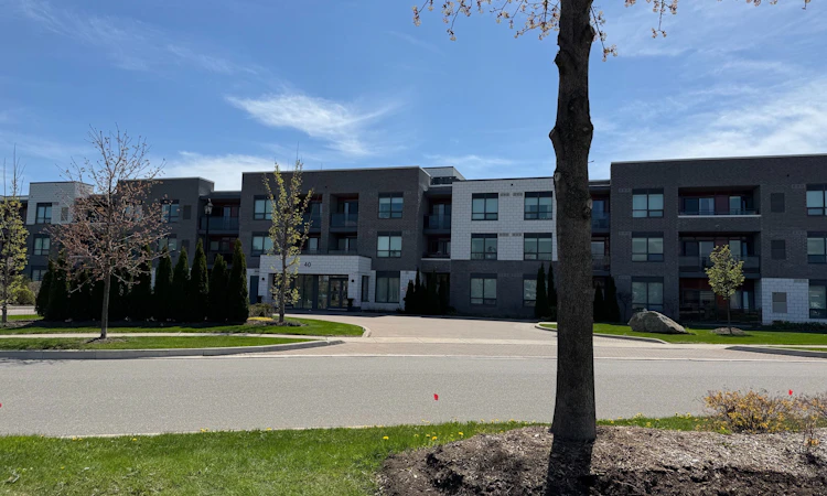 307-40 Via Rosedale Way