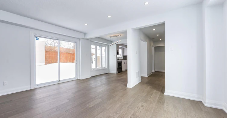 4 Hardcastle Court, Brampton, ON, L6S 2A9 - 10