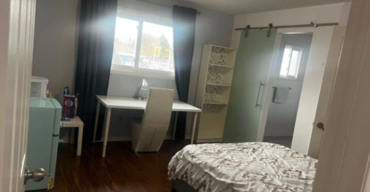 Master Bedroom-3361 Sanderling Crescent, Mississauga, ON, L5L 3P3 - 3