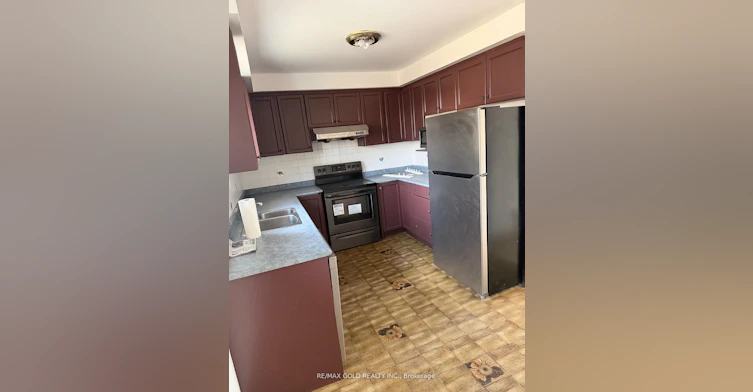 3769 Brandon Gate Drive, Mississauga, ON, L4T 3N1 - 4
