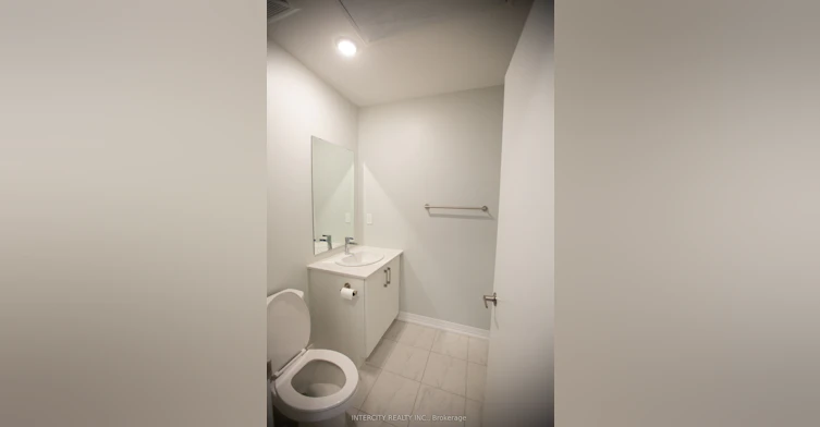 210-1165 Journeyman Lane, Mississauga, ON, L5J 0B5 - 4