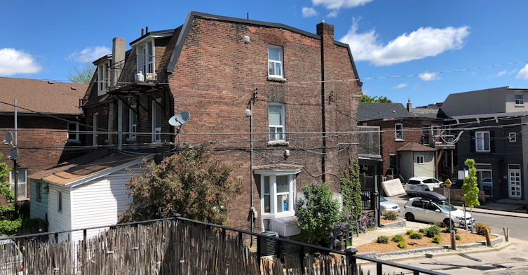2798 Dundas Street W, Toronto, ON, M6P 1Y5 - 14