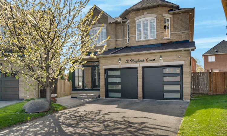 12 Raybeck Court