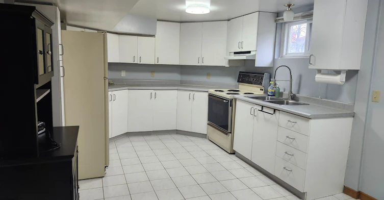 Lower-9 Scarlett Drive, Brampton, ON, L6Y 3R9 - 2