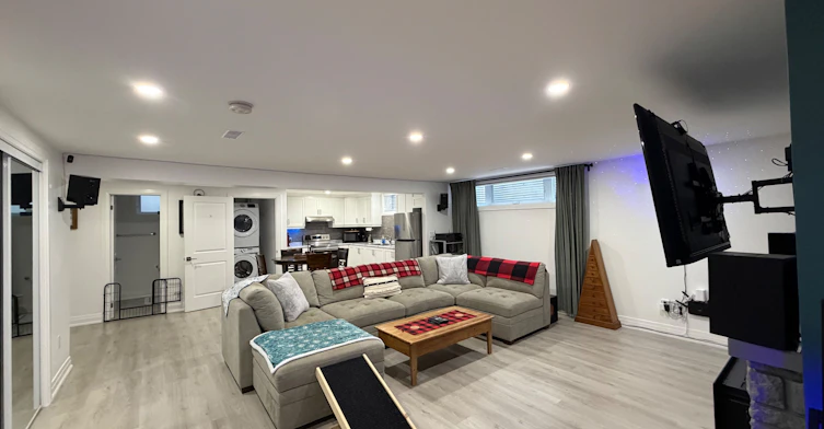 19 Greencoat Road, Toronto, ON, M9B 4V1 - 3
