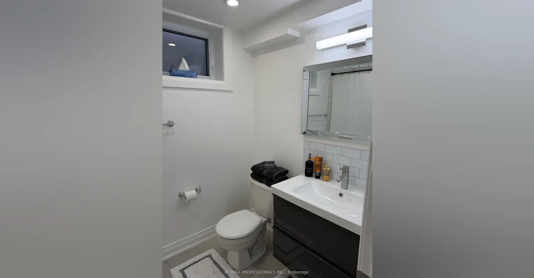 19 Greencoat Road, Toronto, ON, M9B 4V1 - 7