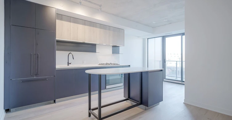 311-2625 Dundas Street W, Toronto, ON, M6P 1X9 - 7